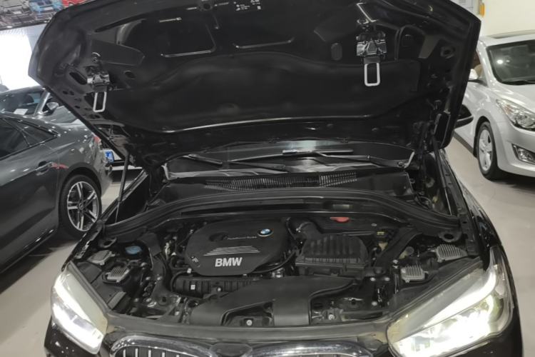 Used BMW X1 2019 sDrive20Li Leading Model Engine Bay
