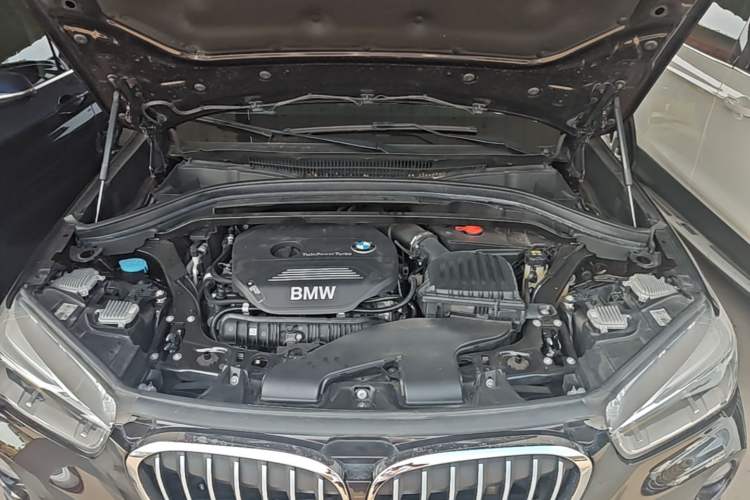 Used BMW X1 2019 sDrive20Li Leading Model Engine Bay