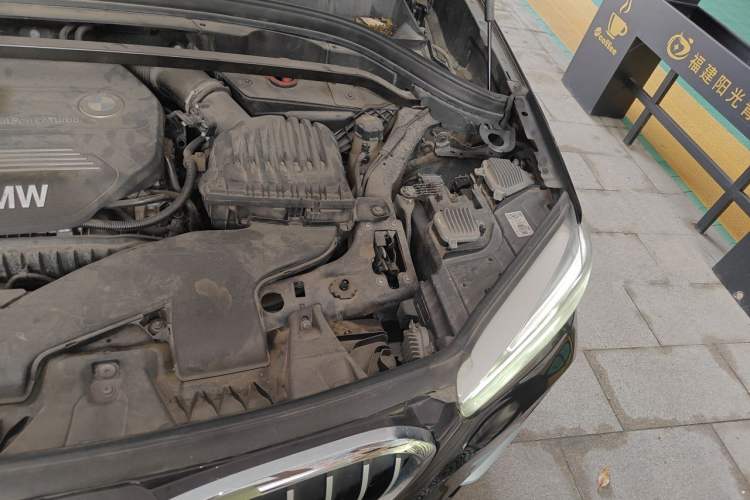 Used BMW X1 2019 sDrive18Li Premium Edition Engine Bay Left