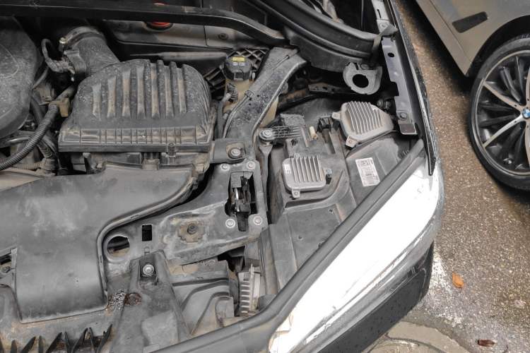Used BMW X1 2019 sDrive20Li Leading Model Engine Bay Left