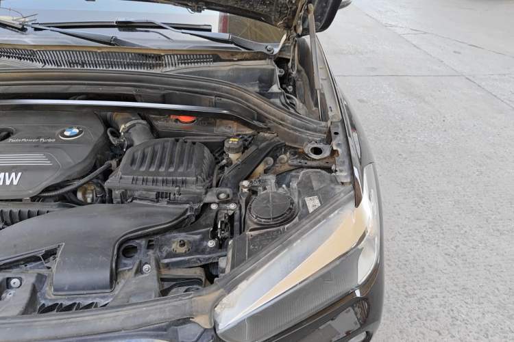 Used BMW X1 2019 sDrive18Li Fashion Model Engine Bay Left