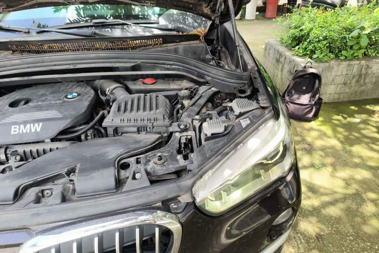 Used BMW X1 2019 sDrive18Li Premium Edition Engine Bay Left