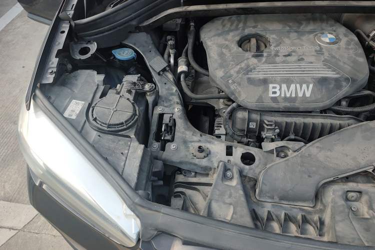 Used BMW X1 2019 sDrive18Li Fashion Model Engine Bay Right