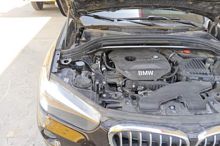 Used BMW X1 2019 sDrive18Li Fashion Model Engine Bay Right
