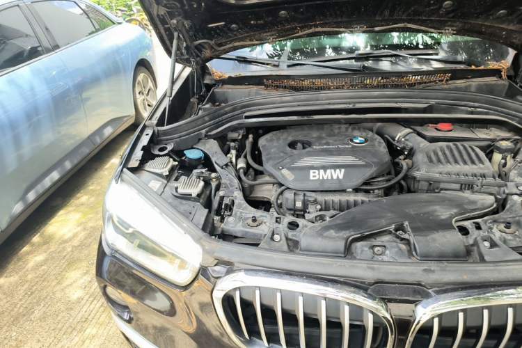 Used BMW X1 2019 sDrive18Li Premium Edition Engine Bay Right