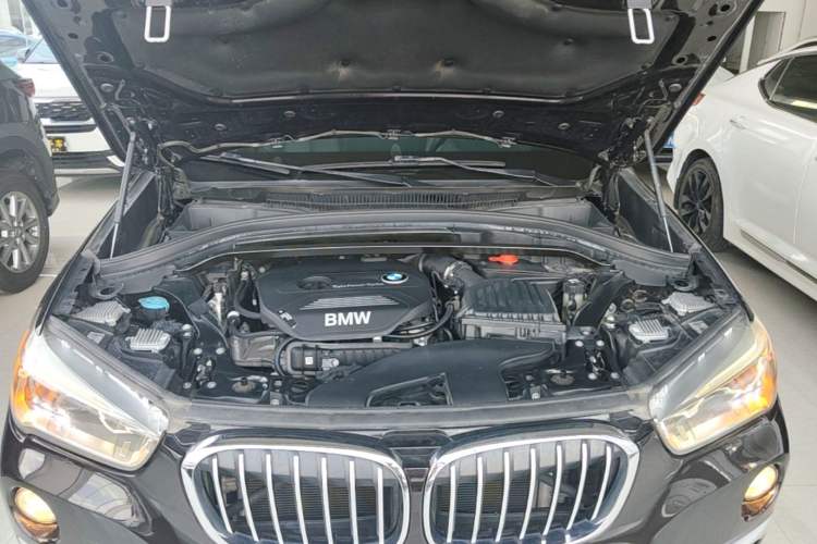 Used BMW X1 2019 sDrive18Li Premium Edition Engine Bay