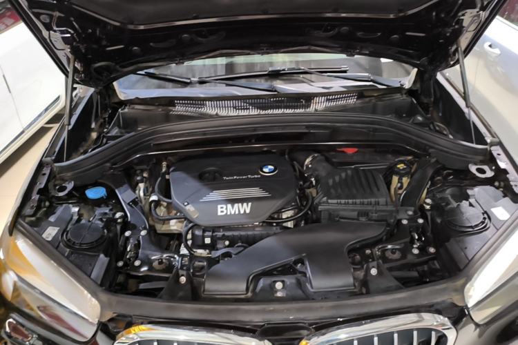 Used BMW X1 2019 sDrive18Li Fashion Model Engine Bay