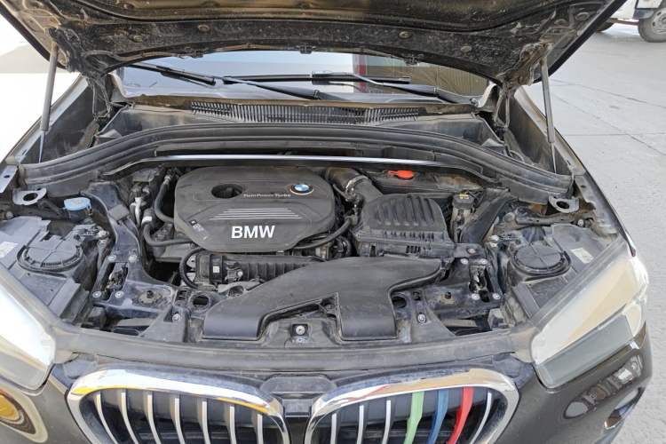 Used BMW X1 2019 sDrive18Li Fashion Model Engine Bay