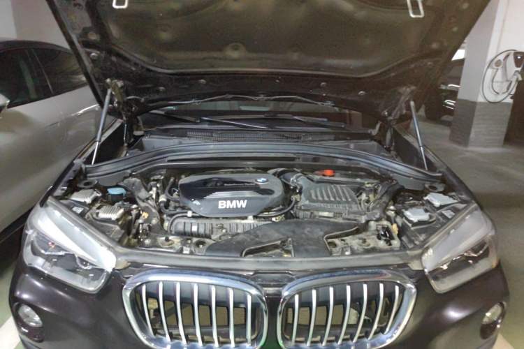 Used BMW X1 2019 sDrive20Li Leading Model Engine Bay