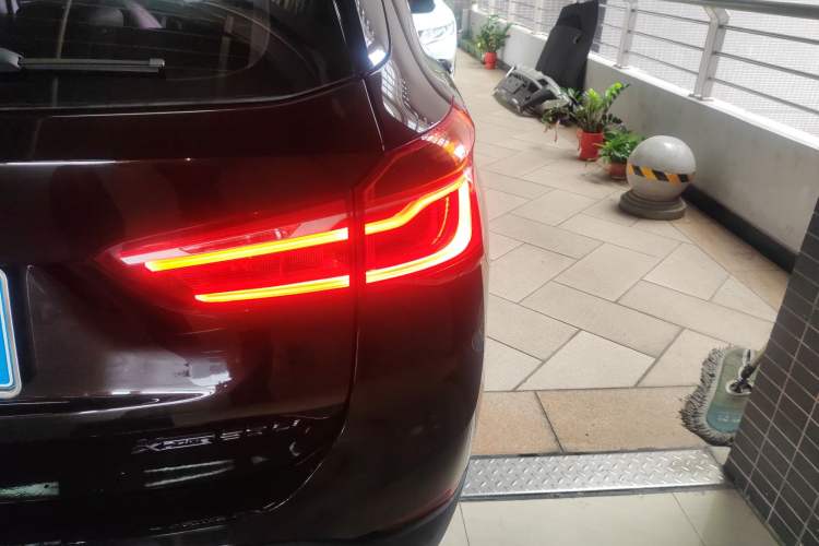 Used BMW X1 2019 xDrive20Li Luxury Model Exterior 3