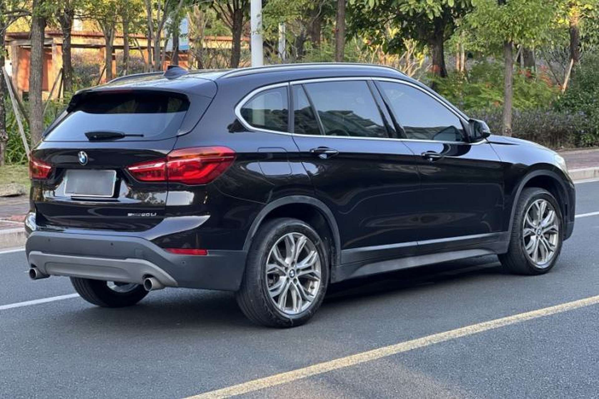 Used BMW X1 2019 sDrive20Li Leading Model Exterior 4