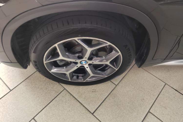 Used BMW X1 2019 xDrive20Li Luxury Model Exterior 4