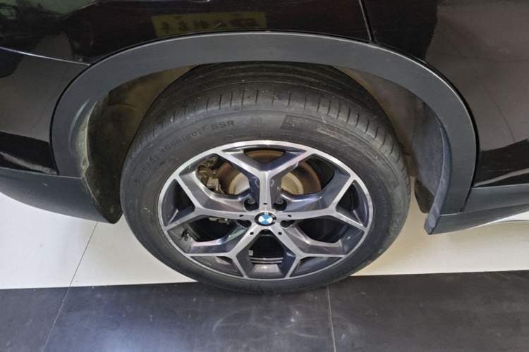 Used BMW X1 2019 sDrive18Li Premium Edition Exterior 5