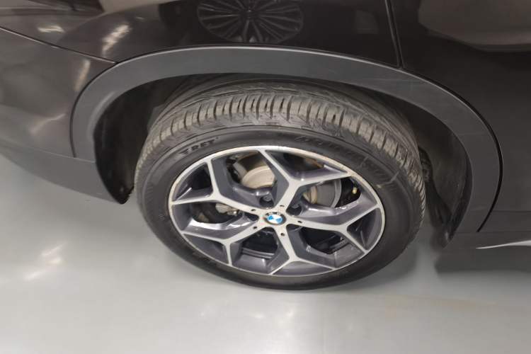Used BMW X1 2019 xDrive20Li Luxury Model Exterior 8