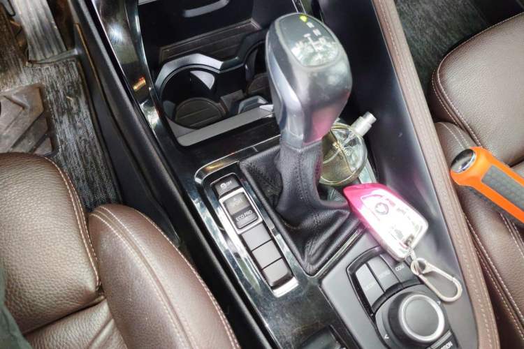 Used BMW X1 2019 sDrive18Li Premium Edition Gear Lever