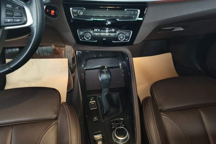 Used BMW X1 2019 xDrive20Li Luxury Model Gear Lever