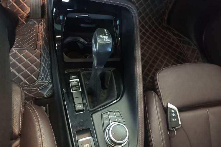 Used BMW X1 2019 xDrive20Li Luxury Model Gear Lever