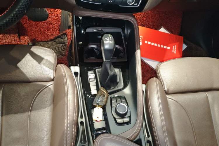 Used BMW X1 2019 sDrive18Li Premium Edition Gear Lever