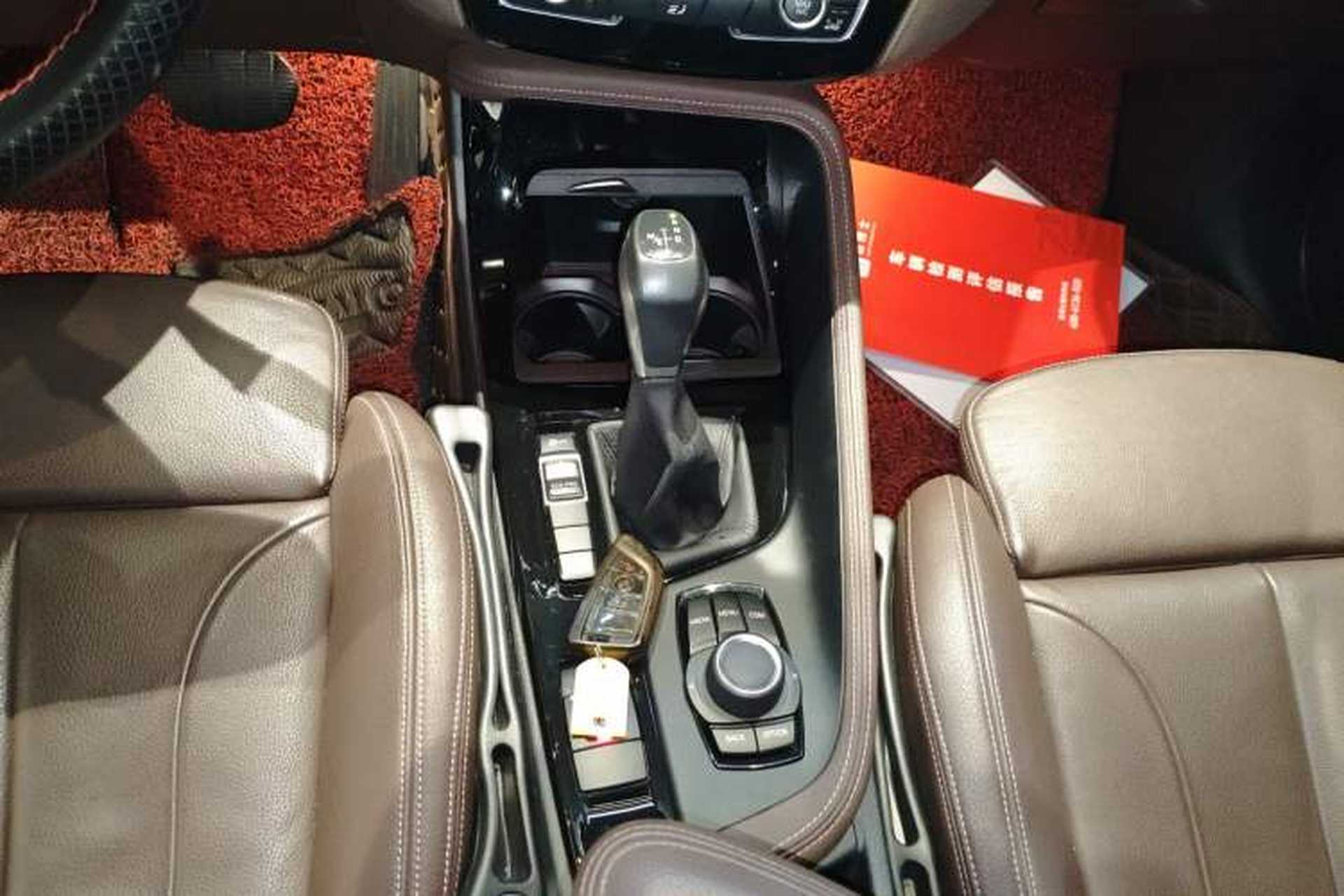 Used BMW X1 2019 sDrive18Li Premium Edition Gear Lever