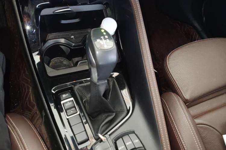 Used BMW X1 2019 sDrive18Li Premium Edition Gear Lever