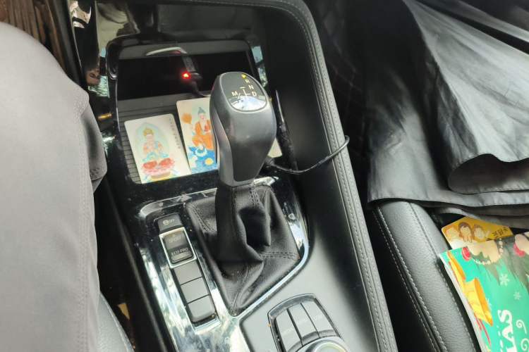 Used BMW X1 2019 sDrive18Li Premium Edition Gear Lever