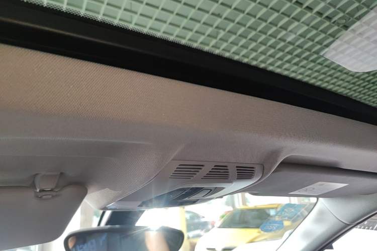 Used BMW X1 2019 sDrive18Li Premium Edition Headliner
