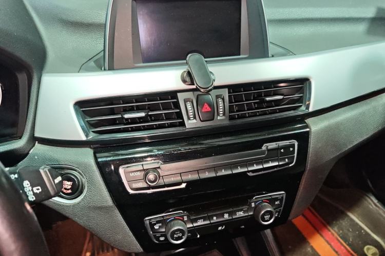 Used BMW X1 2019 sDrive18Li Fashion Model Interior 3