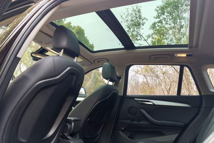 Used BMW X1 2019 sDrive18Li Fashion Model Interior 3