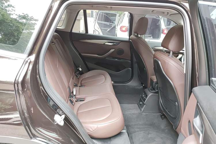 Used BMW X1 2019 sDrive18Li Premium Edition Interior 5