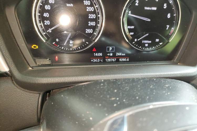 Used BMW X1 2019 sDrive18Li Fashion Model Odometer Close Up