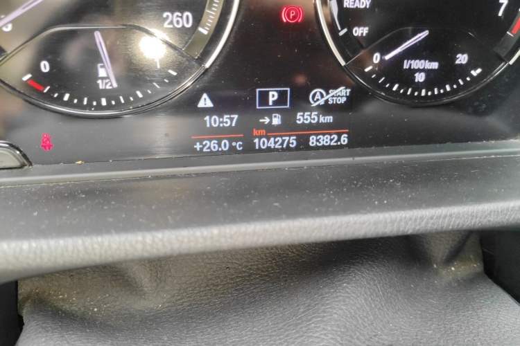 Used BMW X1 2019 sDrive20Li Leading Model Odometer Close Up