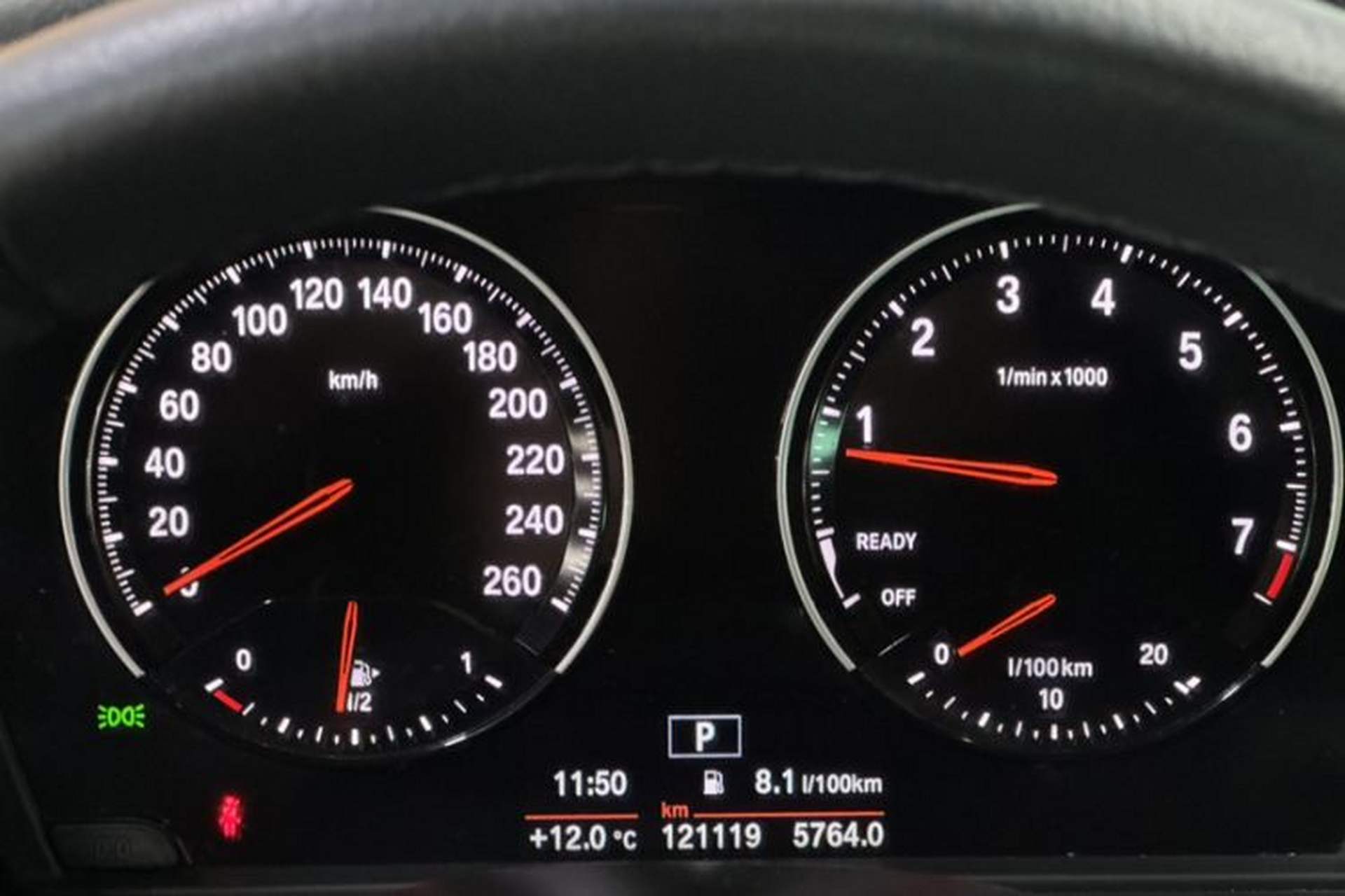 Used BMW X1 2019 sDrive20Li Leading Model Odometer Close Up