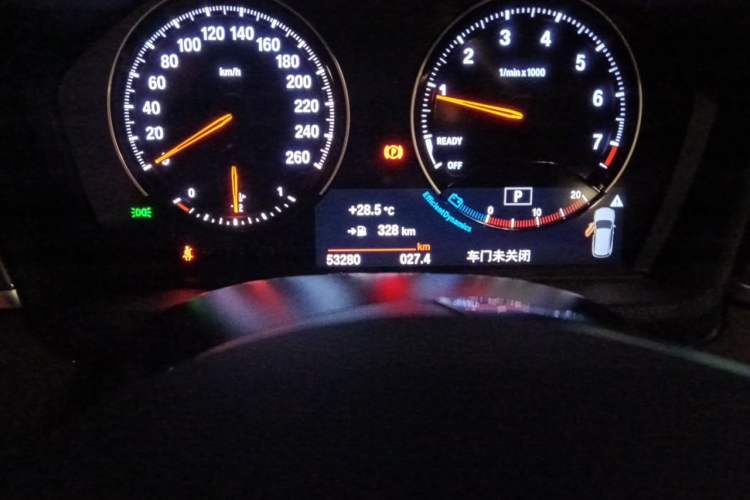 Used BMW X1 2019 xDrive20Li Luxury Model Odometer Close Up