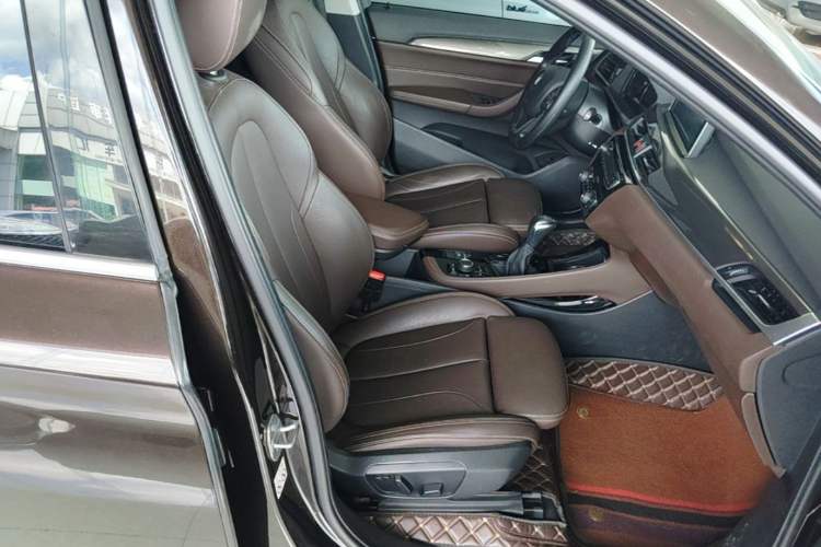 Used BMW X1 2019 sDrive18Li Premium Edition Right Front Seat