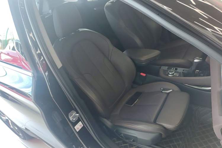 Used BMW X1 2019 xDrive20Li Luxury Model Right Front Seat