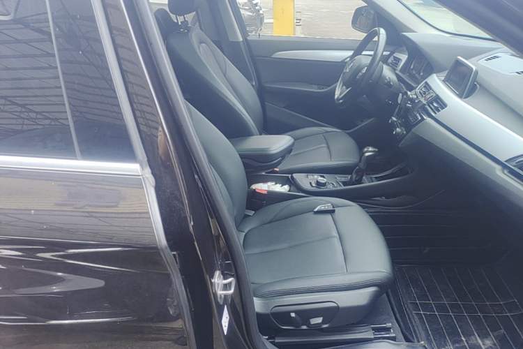 Used BMW X1 2019 sDrive20Li Leading Model Right Front Seat