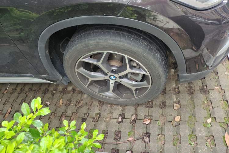 Used BMW X1 2019 xDrive20Li Luxury Model Right Front Wheel Hub