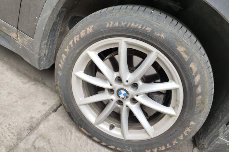 Used BMW X1 2019 sDrive18Li Fashion Model Right Front Wheel Hub