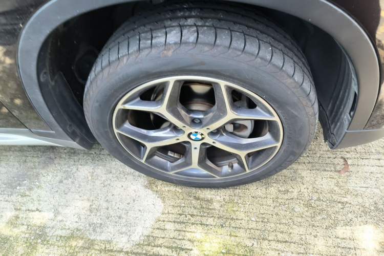 Used BMW X1 2019 sDrive18Li Premium Edition Right Front Wheel Hub