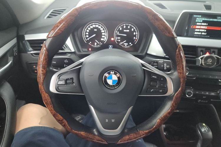 Used BMW X1 2019 sDrive20Li Leading Model Steering Wheel