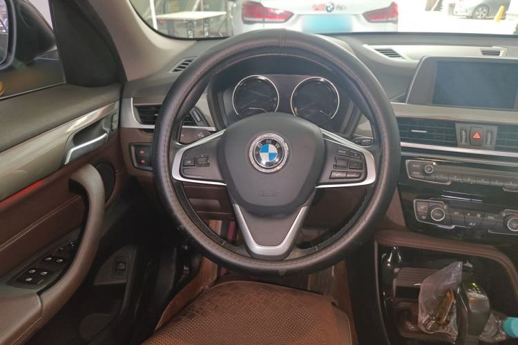Used BMW X1 2019 sDrive18Li Premium Edition Steering Wheel