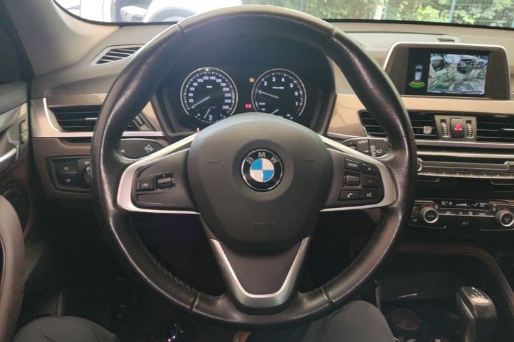 Used BMW X1 2019 sDrive18Li Premium Edition Steering Wheel