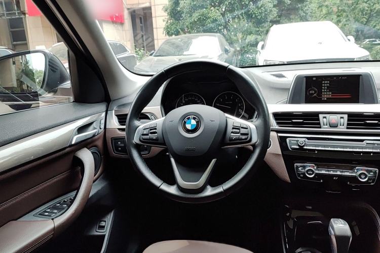 Used BMW X1 2019 sDrive18Li Premium Edition Steering Wheel