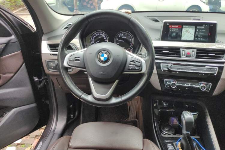 Used BMW X1 2019 xDrive20Li Luxury Model Steering Wheel