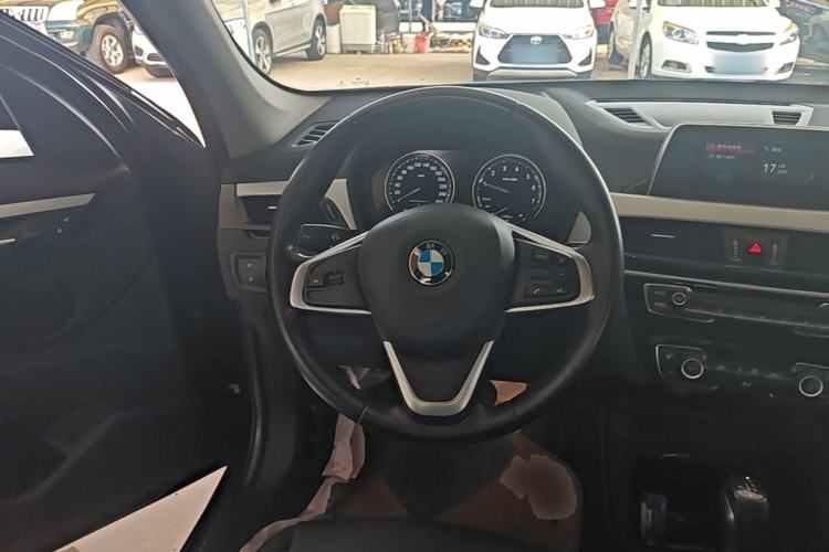 Used BMW X1 2019 sDrive20Li Leading Model Steering Wheel