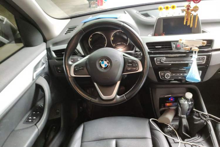 Used BMW X1 2019 sDrive18Li Fashion Model Steering Wheel