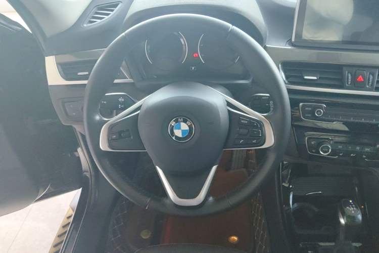 Used BMW X1 2019 sDrive18Li Premium Edition Steering Wheel