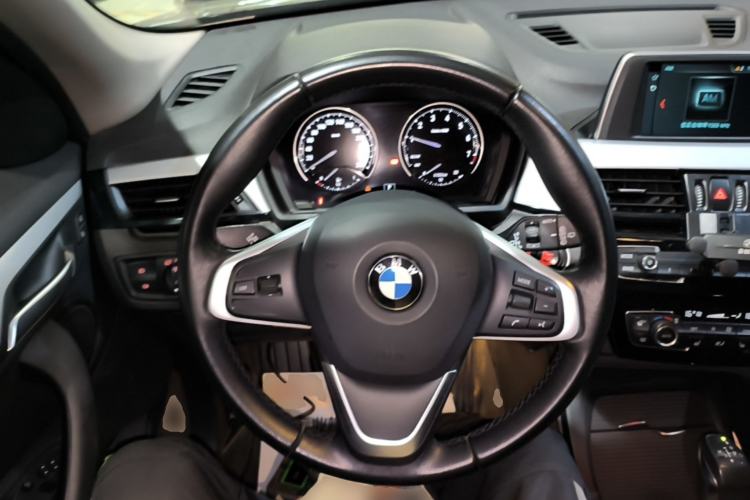 Used BMW X1 2019 sDrive18Li Fashion Model Steering Wheel