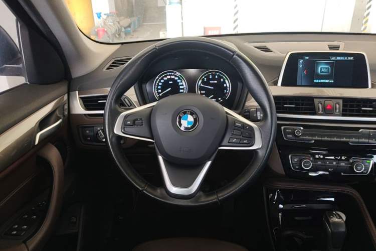 Used BMW X1 2019 sDrive18Li Premium Edition Steering Wheel