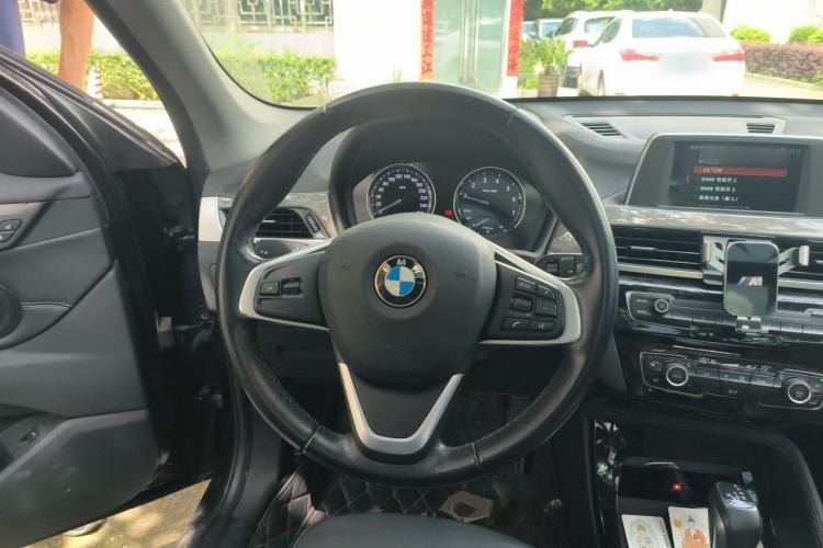 Used BMW X1 2019 sDrive18Li Premium Edition Steering Wheel